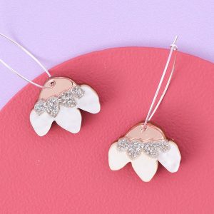 Cecilia Flower Hoop Earrings - Pearl