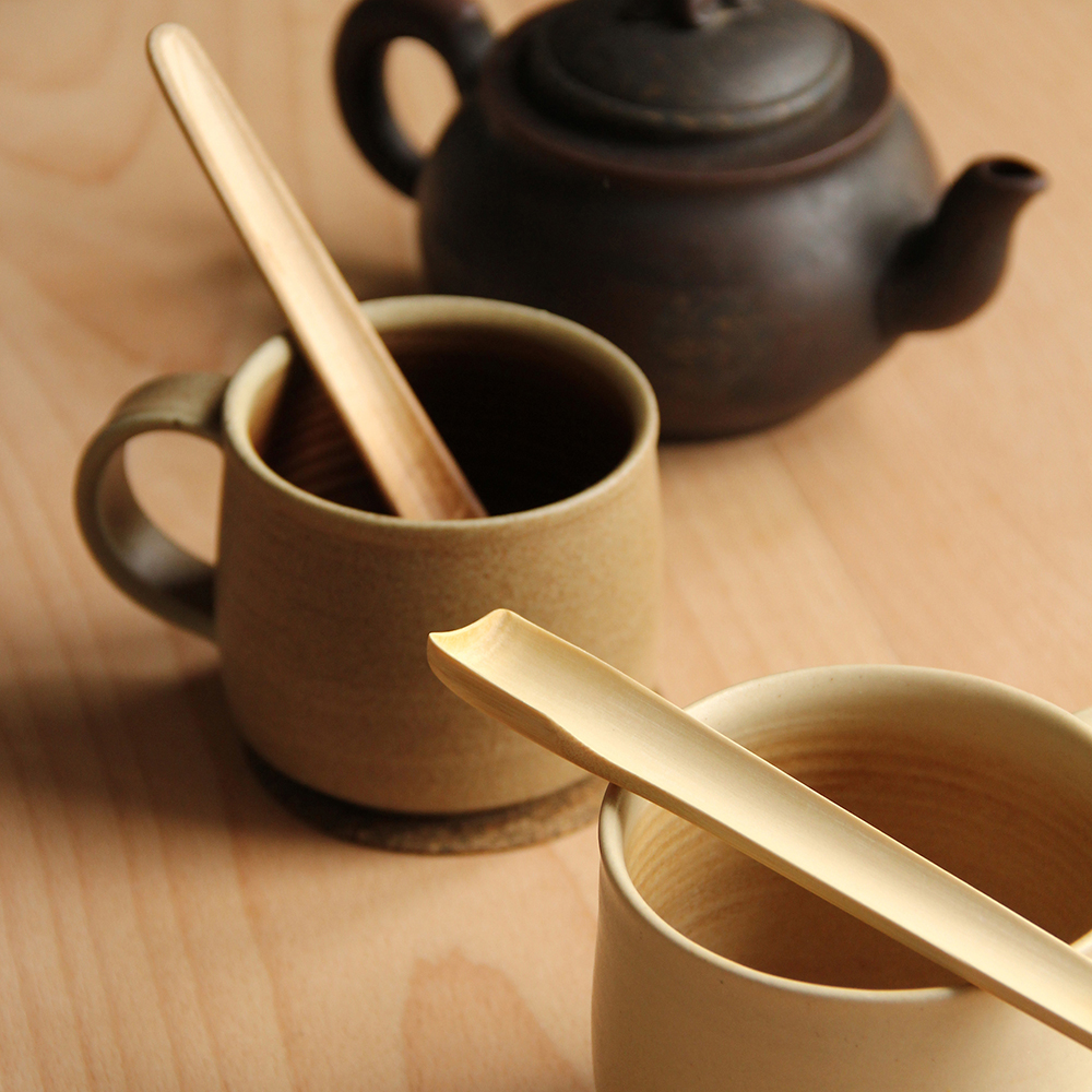 Eco homeware - bamboo teaspoons on cups