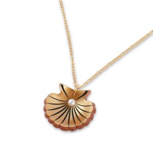 Scallop Shell Pendant Necklace